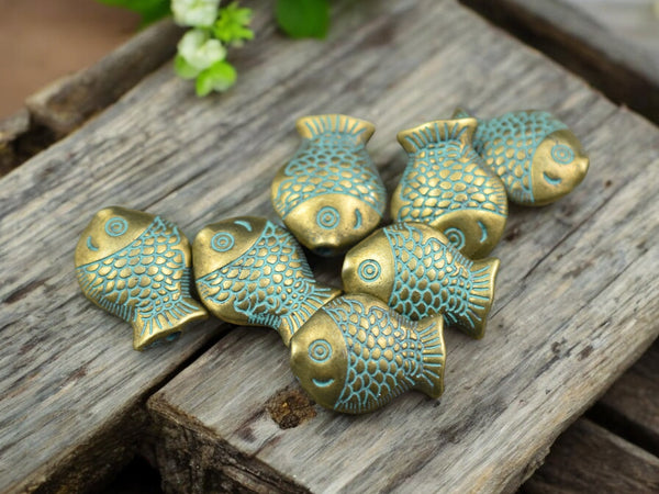 *20* 14x10mm Bronze Green Patina Fish Beads