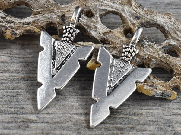 *10* 33x17mm Antique Silver Arrowhead Pendant