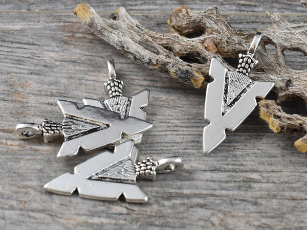 *10* 33x17mm Antique Silver Arrowhead Pendant