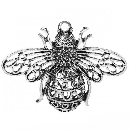 51x39mm Antique Silver Bee Pendant