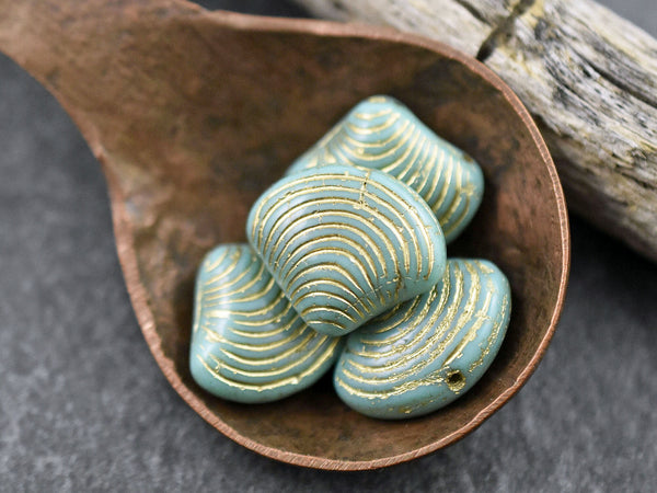 Picasso Beads - Czech Glass Beads - Sea Shell Beads - Scallop Shell Beads - 15x18mm - 8pcs - (1942)