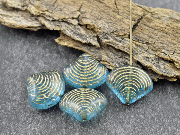 Czech Glass Beads - Sea Shell Beads - Scallop Shell Beads - 15x18mm - 8pcs - (759)