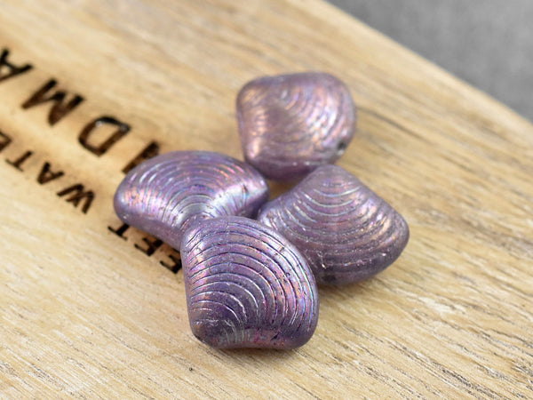 Czech Glass Beads - Sea Shell Beads - Scallop Shell Beads - 15x18mm - 8pcs - (B705)