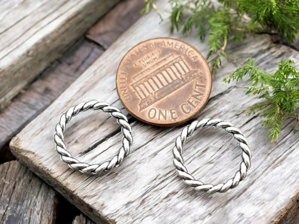 *20* 15mm Antique Silver Twisted Closed Jump Rings