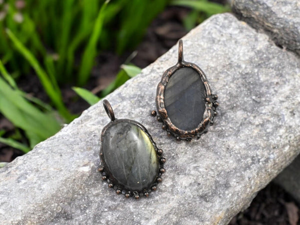 35x23x8mm Copper Soldered Labradorite Oval Pendant