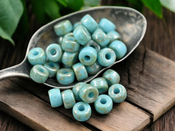 20g Blue Turquoise Rembrandt 2/0 Matubo Beads