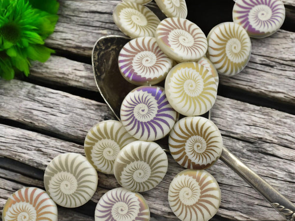 Czech Glass Beads - Laser Etched Beads - Spiral Beads - Nautilus Beads - 17mm - 8pcs - (2050)