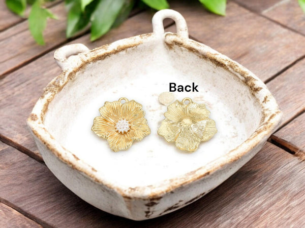 Gold Pendants - Gold Pendants - Flower Pendant - Metal Pendant - 26x25mm - (A208)